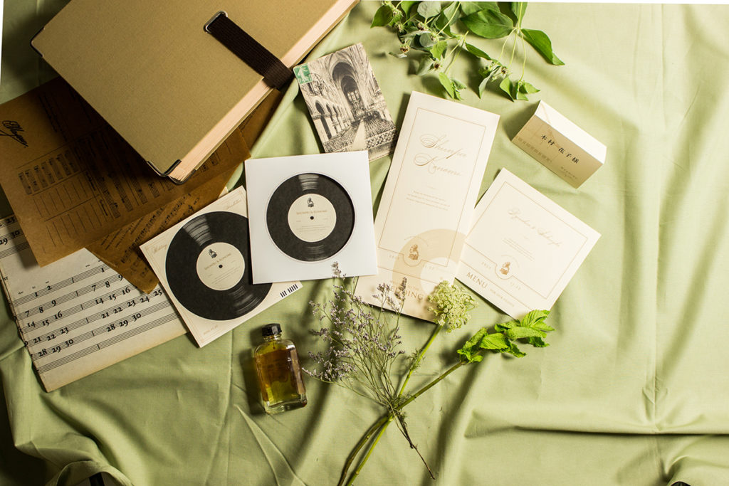 音楽がテーマのふたりへ ジャズレコードや楽譜モチーフの招待状はいかが Favori Blog ファヴォリ クラウドブログ