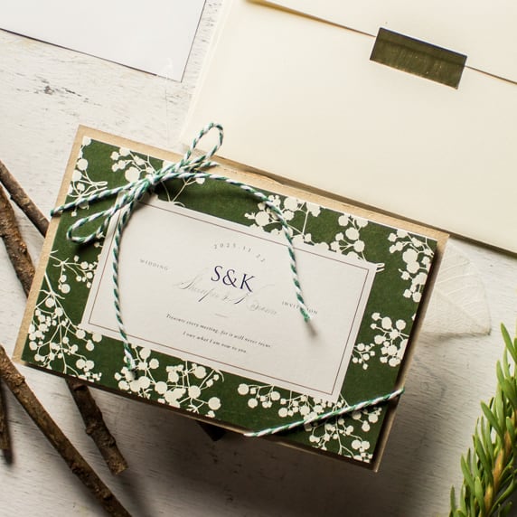 招待状を挟む紙とシール 招待状手作りの新しいカタチ「favori クラウド」｜かすみ草 グリーン